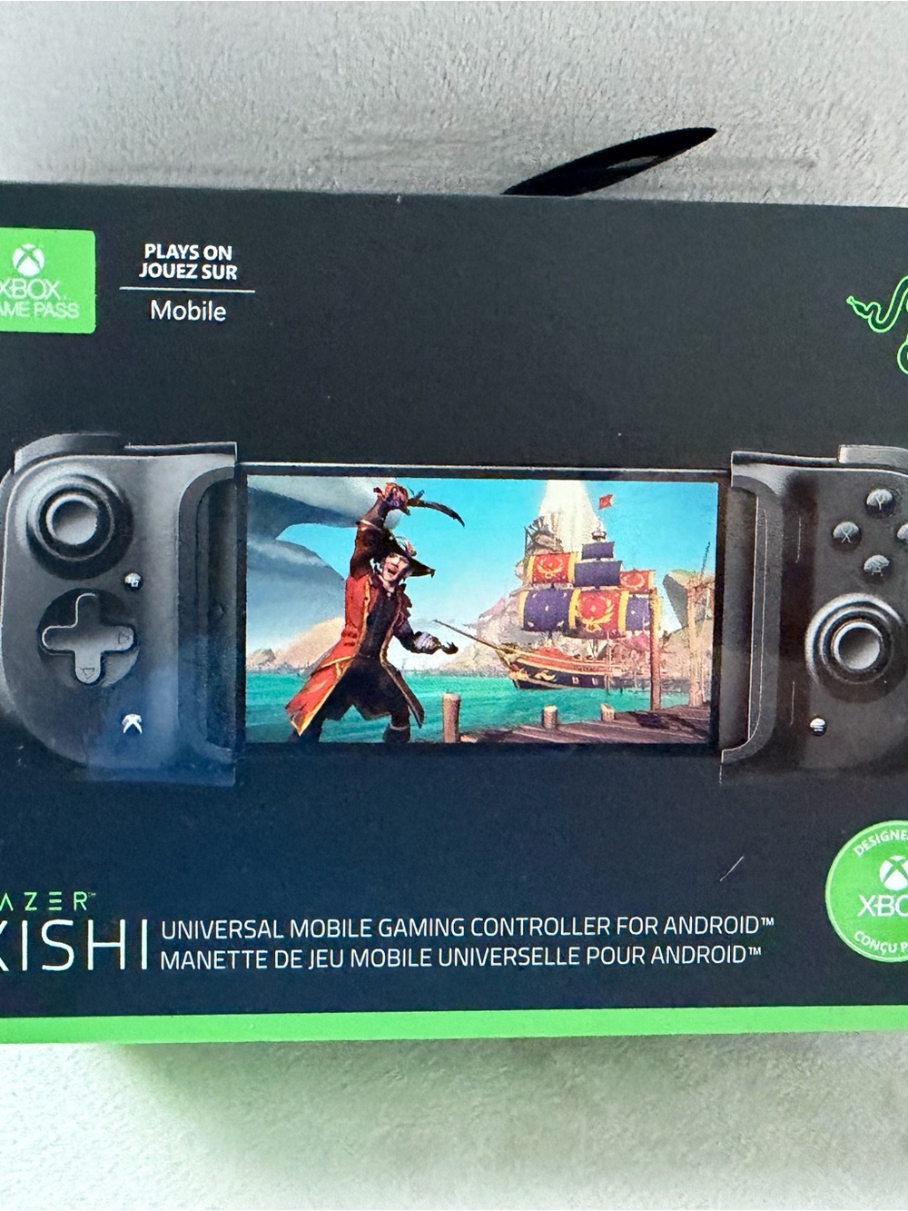 Razer Kishi Mobile Gaming Controller - Black and Green Accents